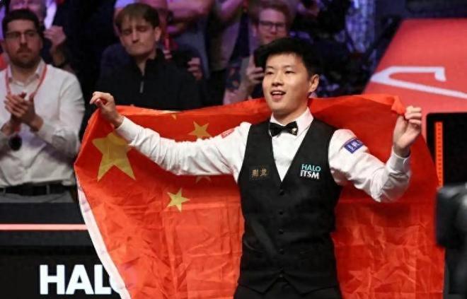 亲深圳医院长24岁女友英国华裔赵心童家世曝光：座驾库里南父(图8)